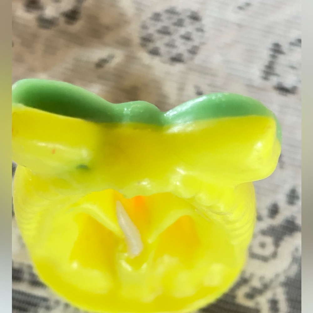 Vintage Easter Gurley Candle - Pink Bunny in a Yellow Basket - Picture 5 of 7